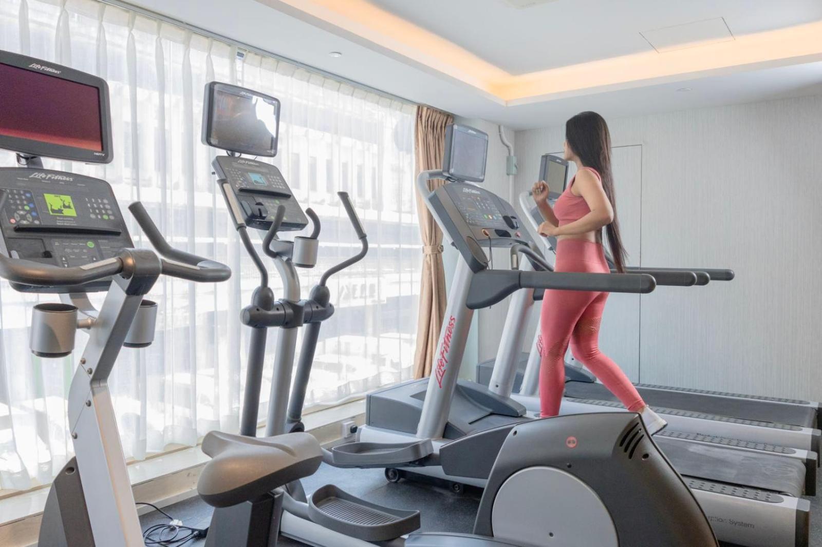 Yangon Thanlwin Hotel Экстерьер фото
