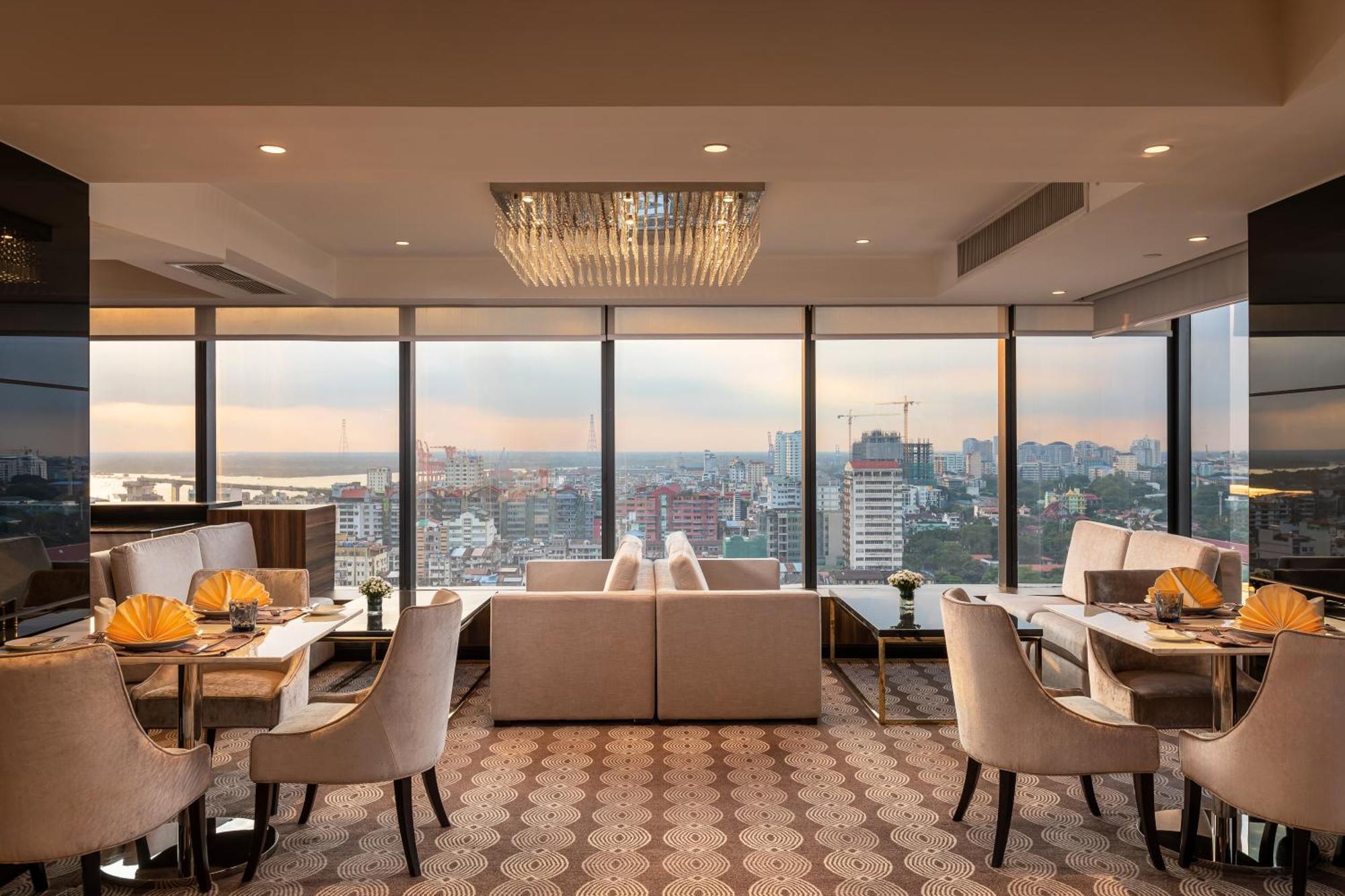 Yangon Thanlwin Hotel Экстерьер фото